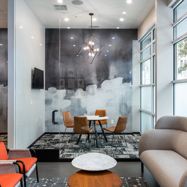 Domain Oakland Apartments - Connect Cafe coworking area with private meeting rooms